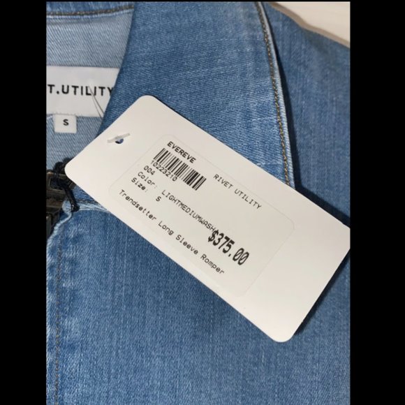 Size women’s small/S, Rivet Utility Denim jumper, long sleeve romper - Picture 3 of 7